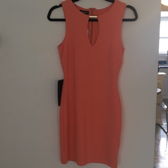 Keyhole Sleeveless Dress - Picture 2 of 5